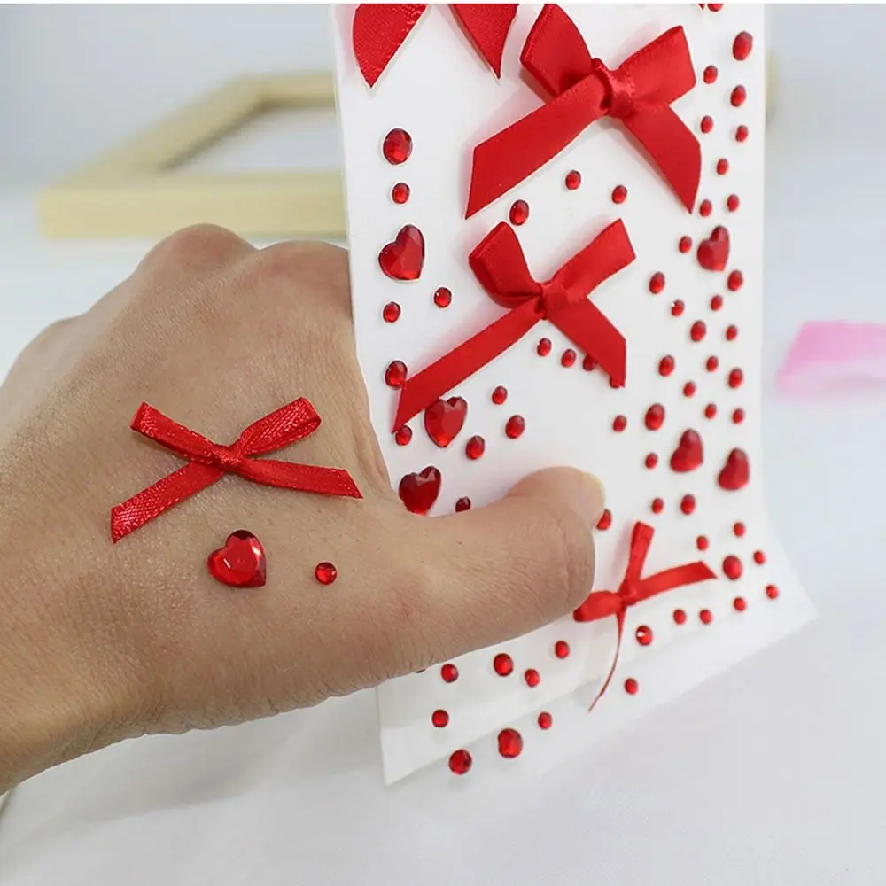 Водостойкая тату-наклейка с бантом бабочкой розовыми/красными глазами