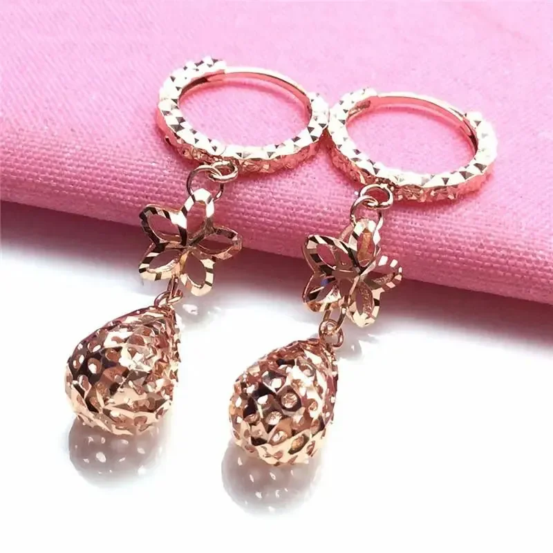 Женские серьги-капельки со звездами в классическом стереоскопическом стиле