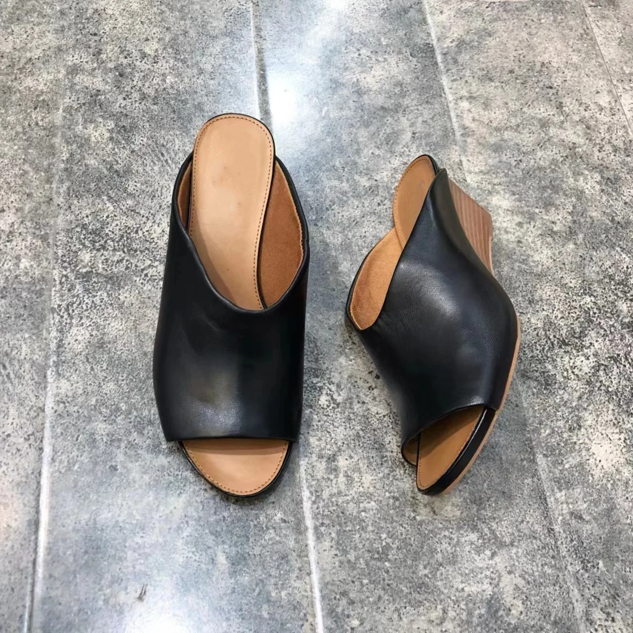 

2023 European and American women's high-temperamental slope heel slippers in spring and summer 3976