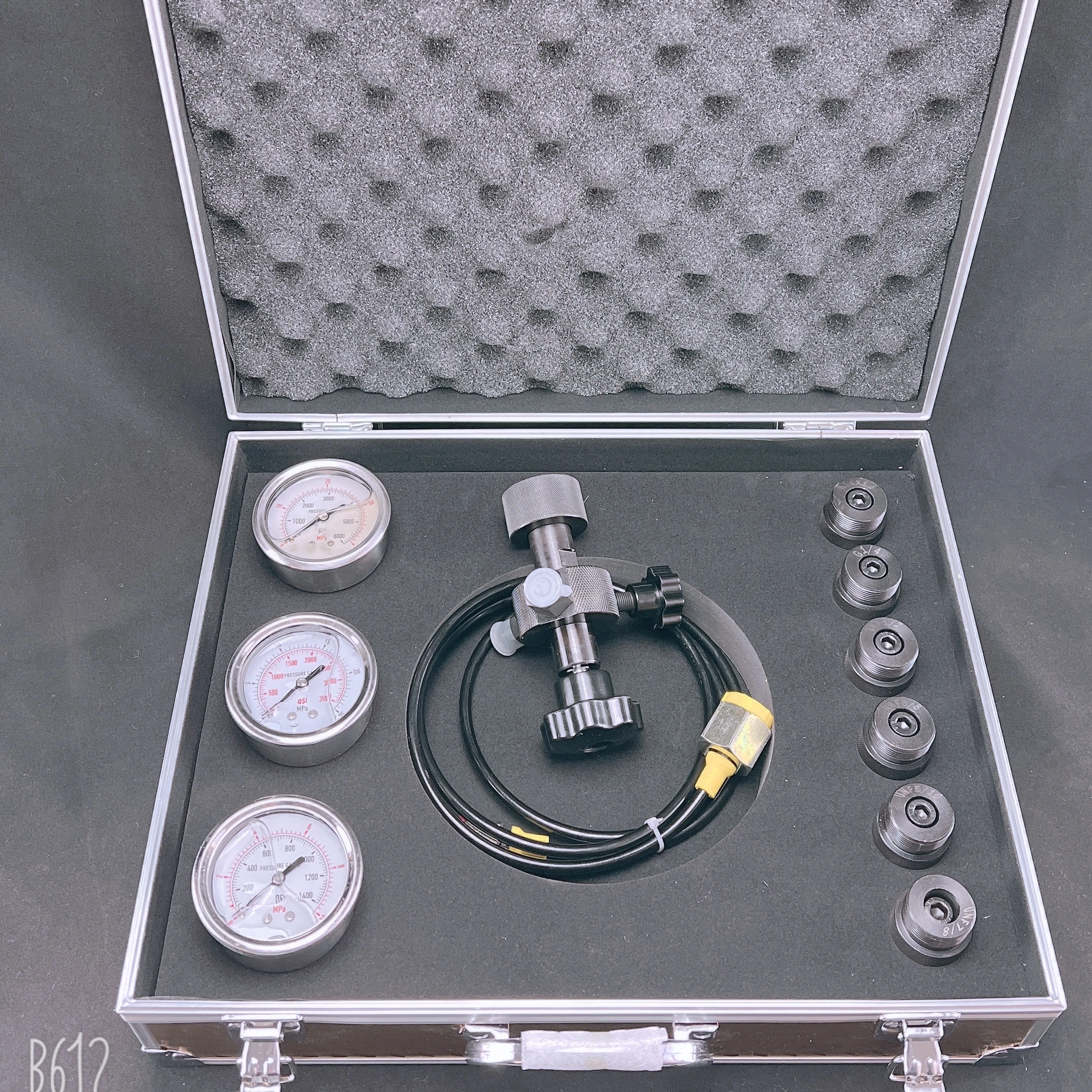 

Accumulator Charging Kit for Hydraulic Accumulator