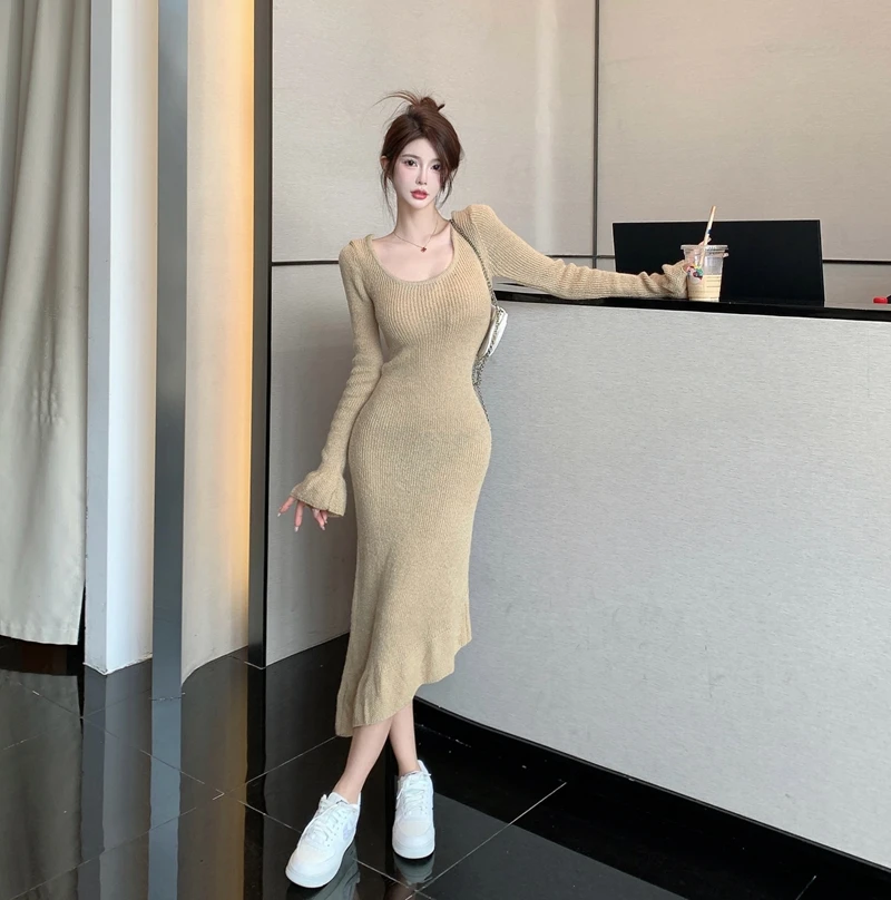 

2022 Autumn Winter Sexy Temperament U-Neck Knitted Dress Women Bell-Sleeved Irregular Fungus Edge Long-Sleeved Midi Skirt