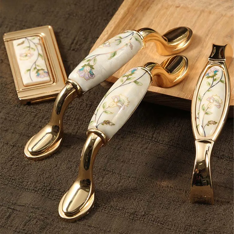 

European Golden Flower Ceramic Handle Pastoral Antique Wardrobe Drawer Cabinet Kitchen Door Wine Cabinet Door Hardware Handles