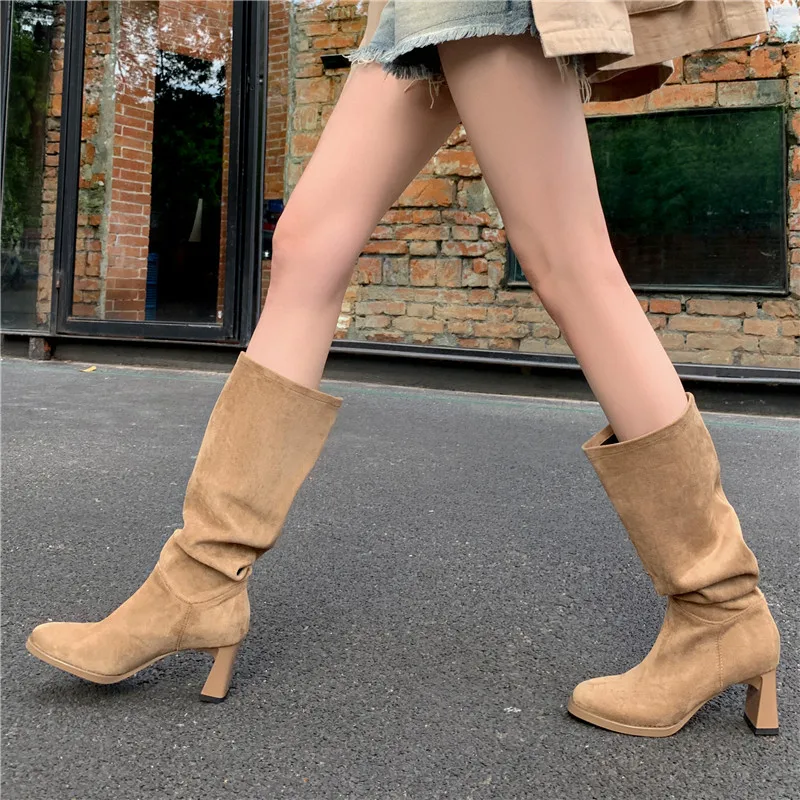 Новинка 2024 модные и соблазнительные Многослойные сапоги качественные замшевые