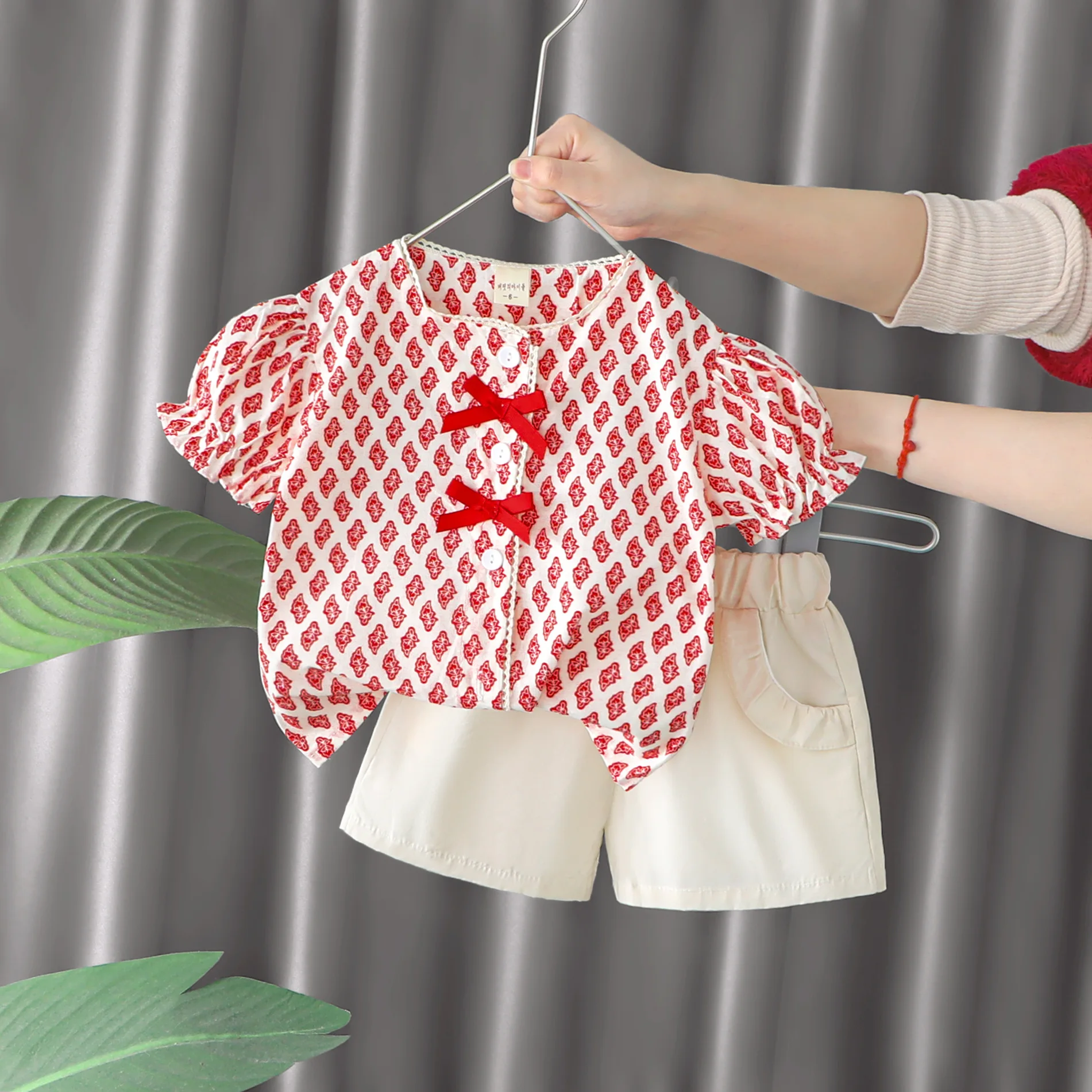 

Korean Version Summer Newborn Baby Girl Clothes Set Single-breasted Printed Top +solid Color Shorts Infant Fashion Clothing Suit