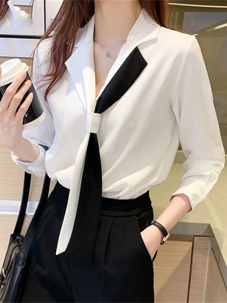 

2022 Spring Summer Chiffon White Shirt Women's Design Niche Suit V-neck Shirt Black and White Contrast Color Professional Blouse
