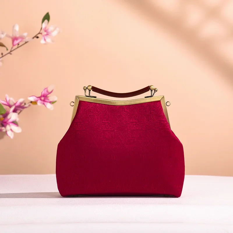 

Vintage mouth gold bag fabric art, handmade three-dimensional embroidery, flower handbag, cheongsam bag, can be carried across t