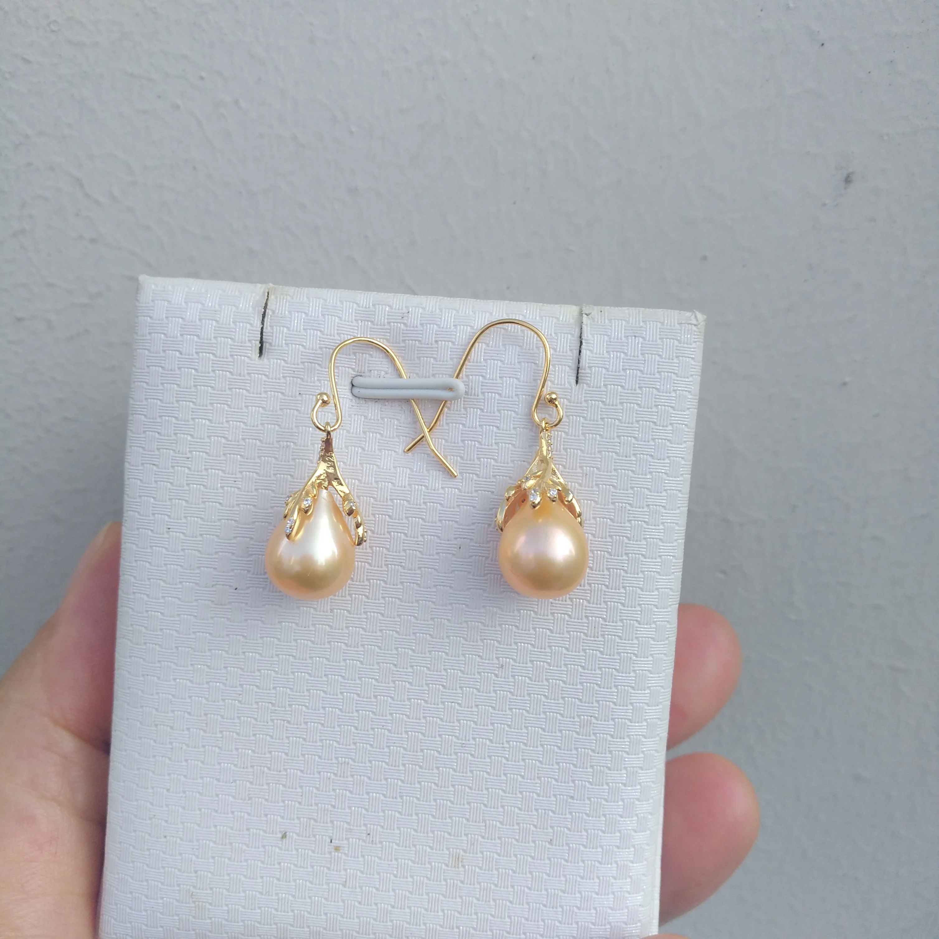 Серьги-кольца с жемчугом 9-10 мм