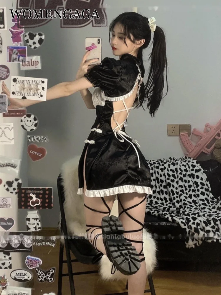 

Мини-платье в китайском стиле Ципао с открытой спиной и вырезом лодочкой