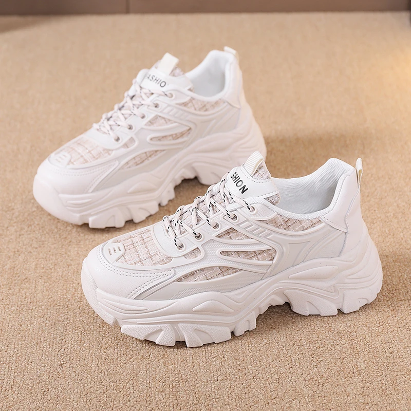 Женские кроссовки на плоской подошве Осенняя обувь с жемчужными цепочками