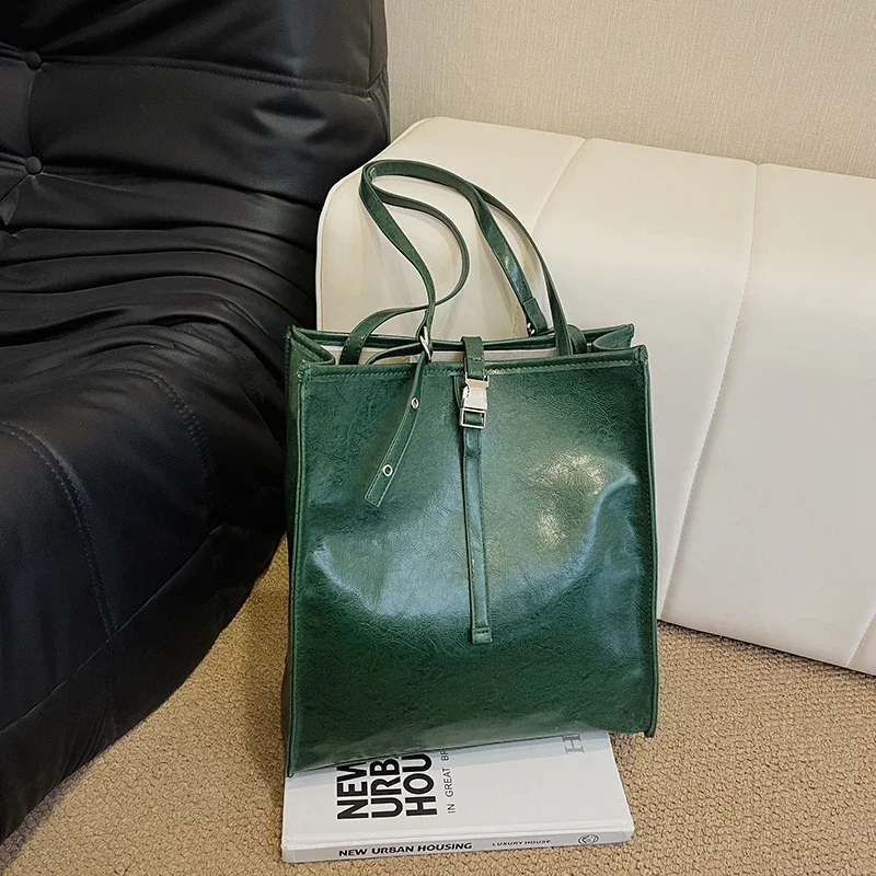 Модные глянцевые однотонные сумки на плечо из искусственной кожи с застежкой