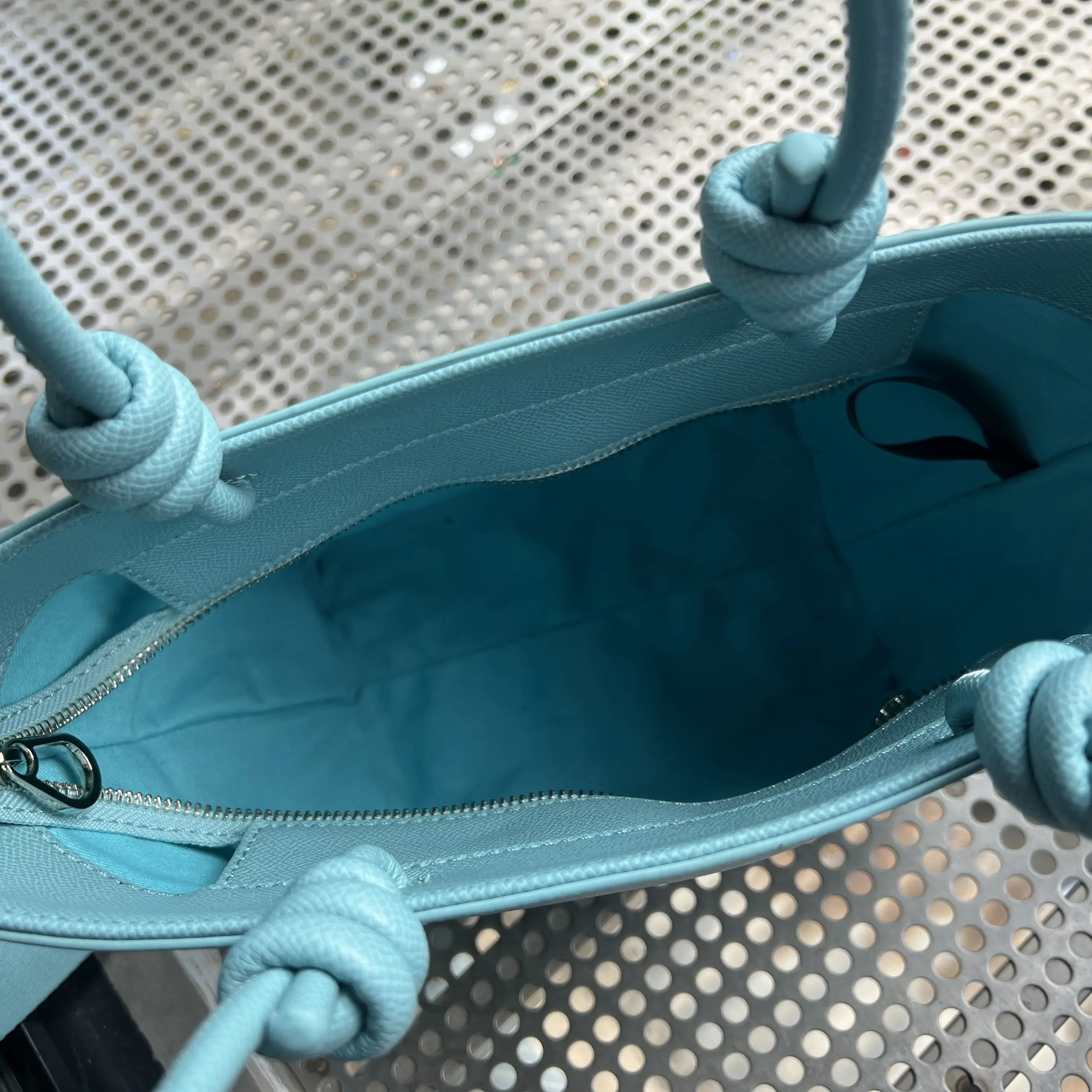 Роскошные женские сумки 2024 года европейские и американские модные элегантные