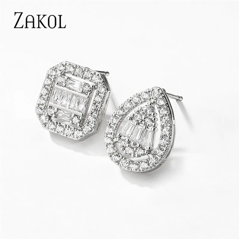 Асимметричные серьги-гвоздики ZAKOL