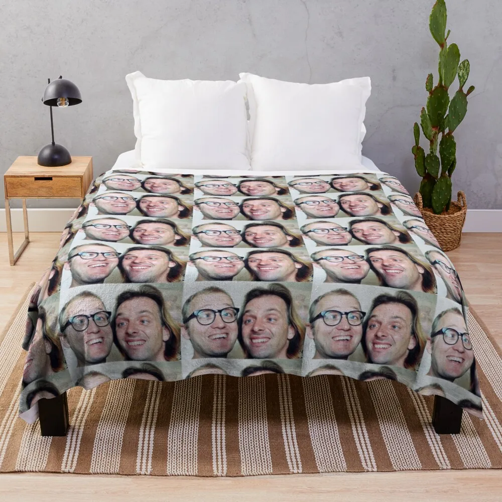 

Ade Edmondson and Rik Mayall Throw Blanket Hairy Blanket Cotton Knit Blanket Velvet Decorative Throw Blanket