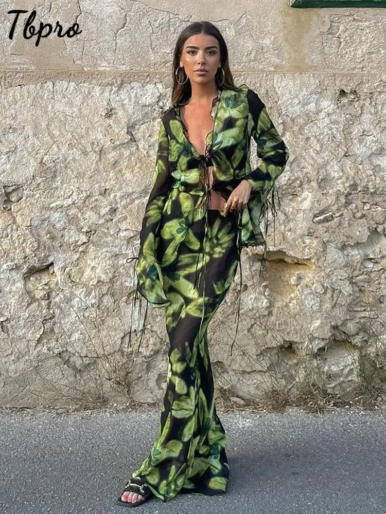 

Женский шифоновый комплект из блузки и юбки, комплект из двух предметов с принтом, блузка с оборками и V-образным вырезом и Расклешенным рука...