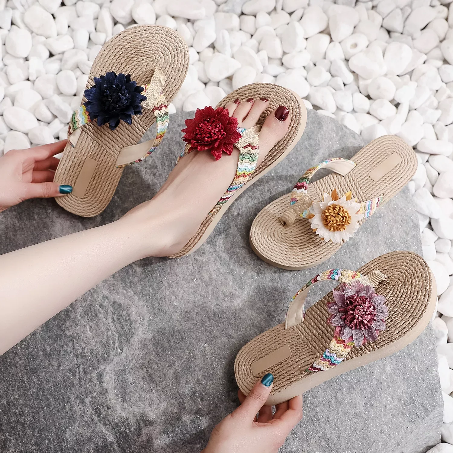 

NEW IN web celebrity imitation hemp rope travel hemp bottom sandals outside Korea wear flip-flops flower beach wedges slippers