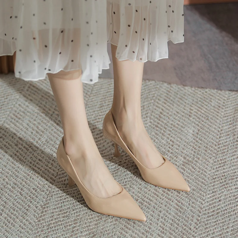 

Туфли-лодочки женские на шпильке, из лакированной кожи