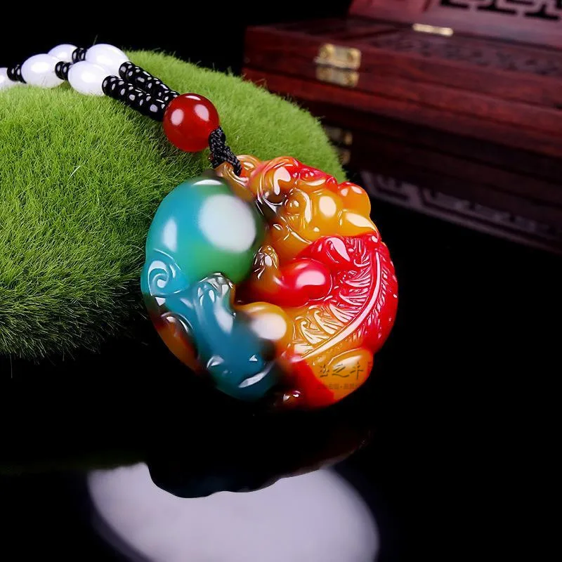 

Natural Chicken Blood Hand Carved Brave Troops Jade Pendant Fashion Boutique Jewelry Color Brave Troops Necklace