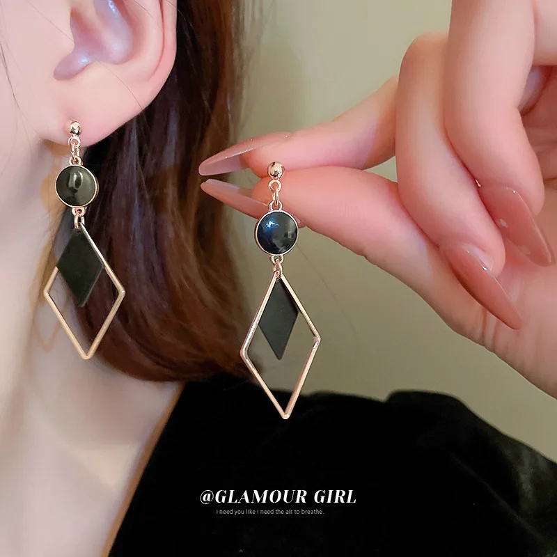 

New Luxury Hollowed-out Diamond Geometric Long Earrings for Women Fashion High Sense Silver Pin Earrings Party Wedding Jewelry