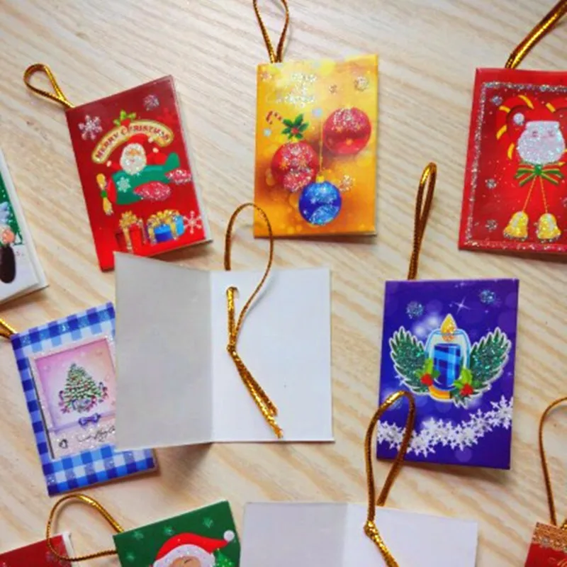 

100PCS Phnom Penh cartoon folding card Merry Christmas Tags Paper Card Gift Label DIY Hang Wrapping Decor GiftChristmas