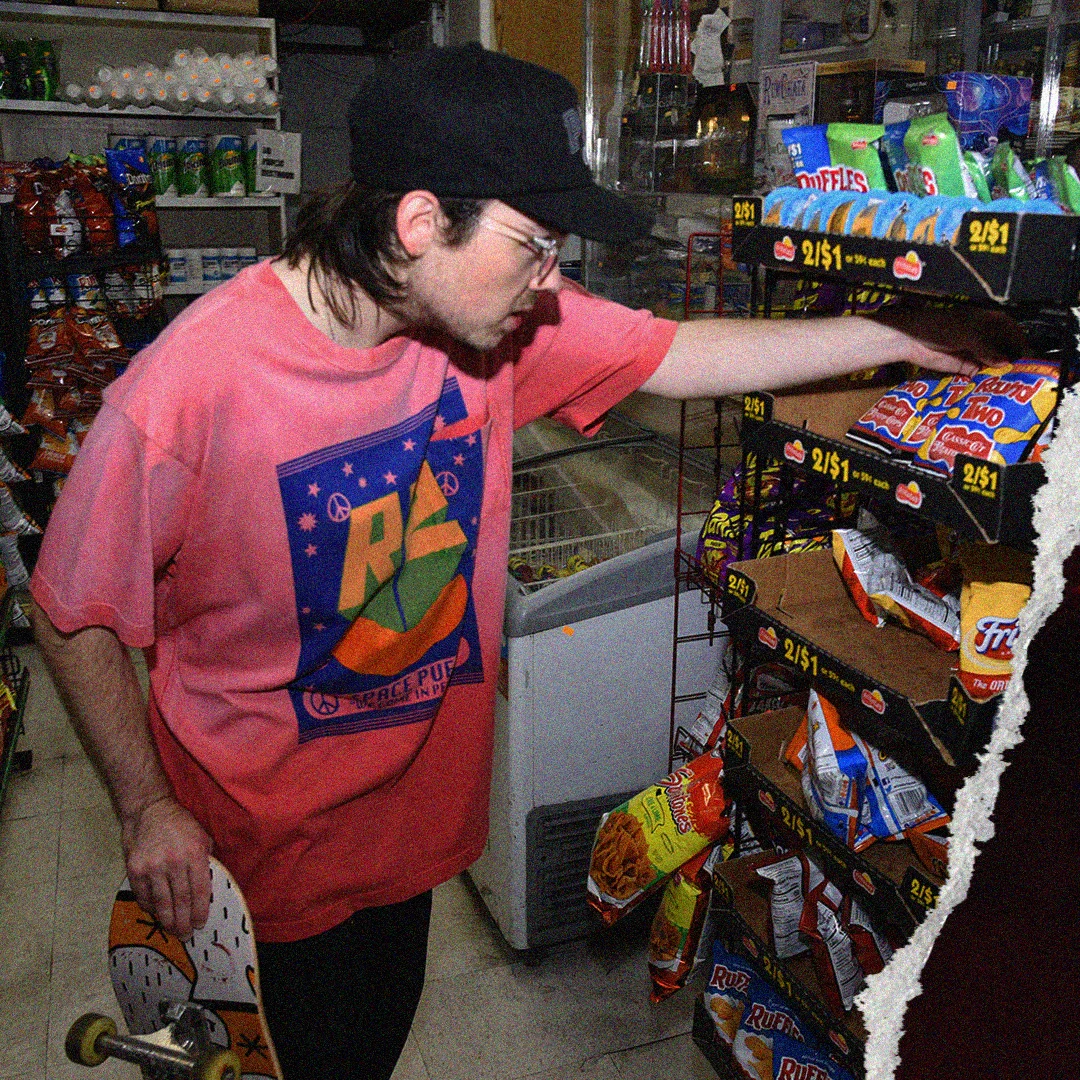 [No Refund Or Exchange for Slight Flaw Models] round Two Loose Youth Casual Chest Print T-shirt