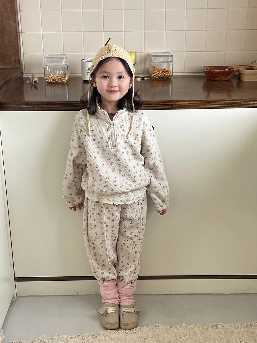 Комплект детской одежды осень 2024 новинка для мальчиков и девочек корейский