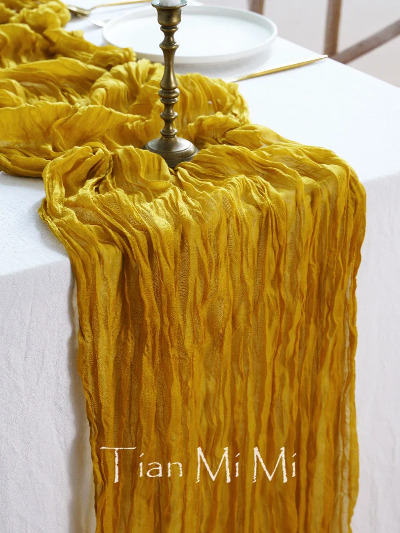 Полупрозрачная марлевая скатерть из темно-горчичной ткани для изготовления