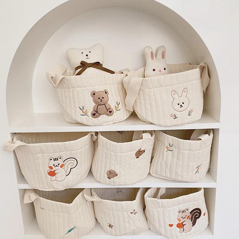 

Cartoon Quilted Bear Flower Embroidery Storage Bucket Toy Snack Cloth Lunch Box Storage Bag Double Handheld Band Baby Supplies