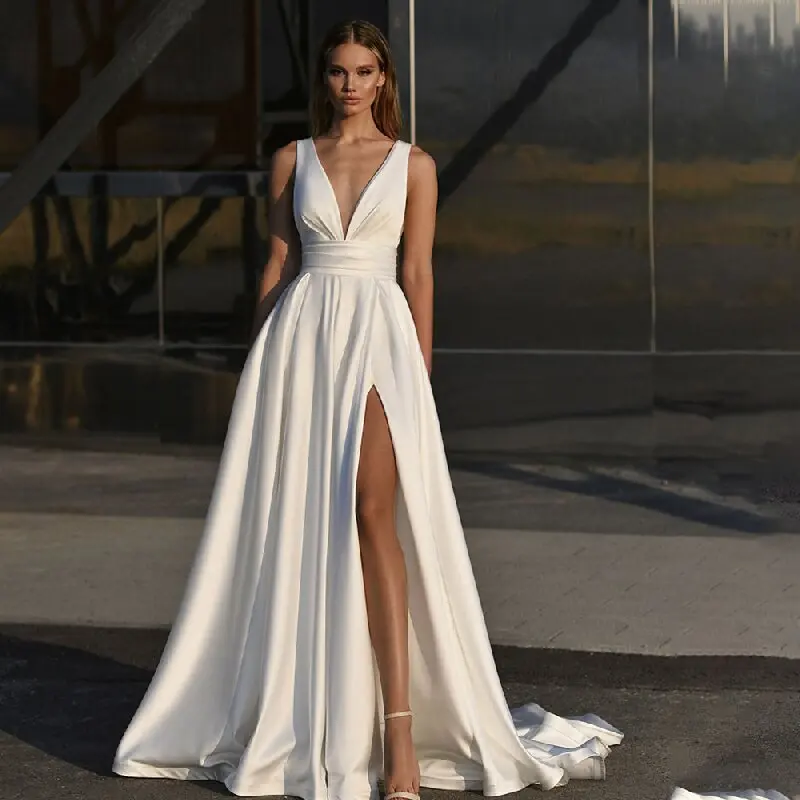 

Charming A-Line Sexy Slit Wedding Dress Sexy V Neck Sleeveless Backless Bridal Gown Ruffles Boho Robe De Mariée