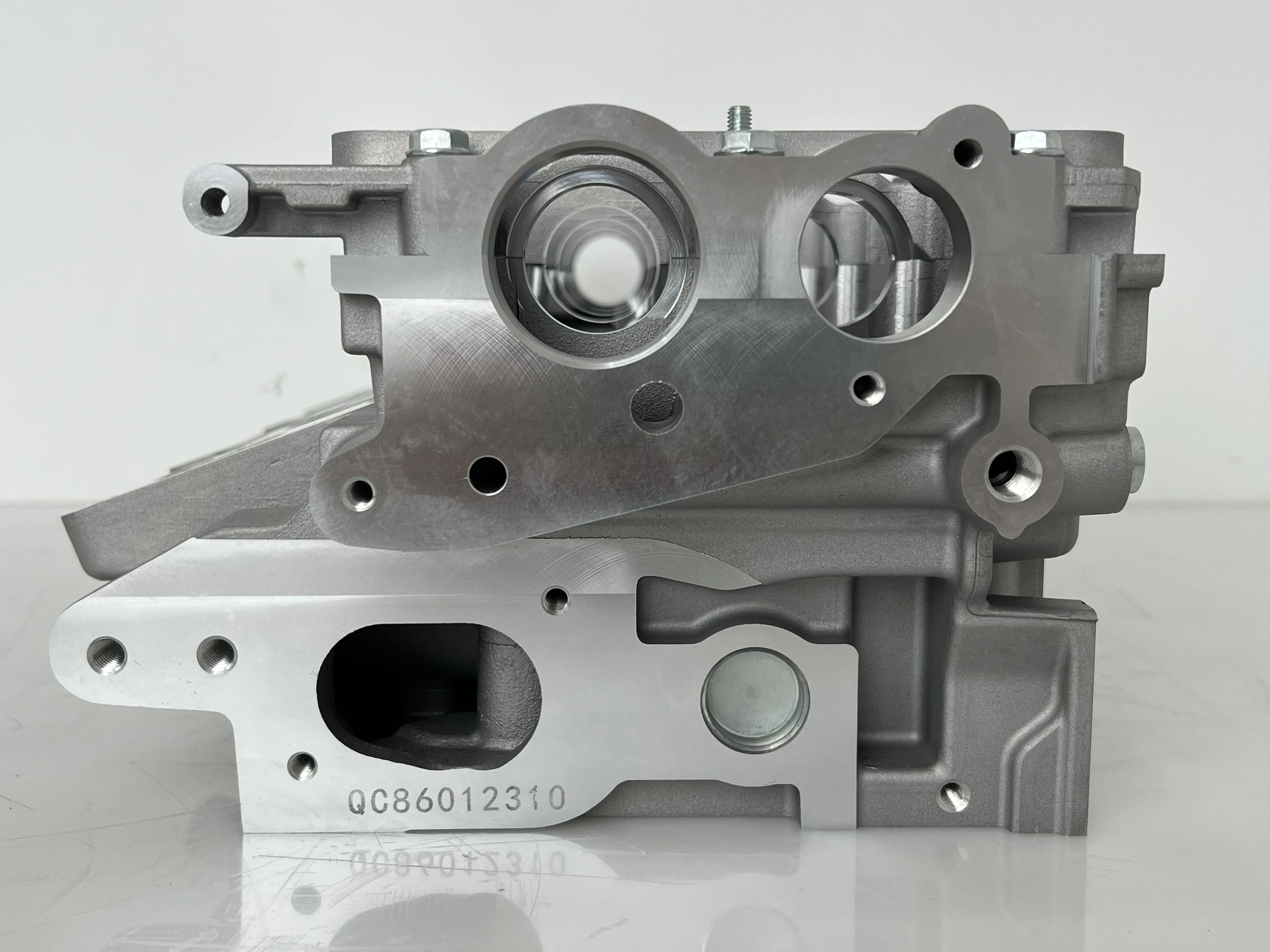 Головки блока цилиндров CBBBCBDBCEGA 908700 OEM 03L103063K03L103351A 03L103351J03L103063KX для Skoda (art.: 3920d37bf683f) - 3920d37bf683f