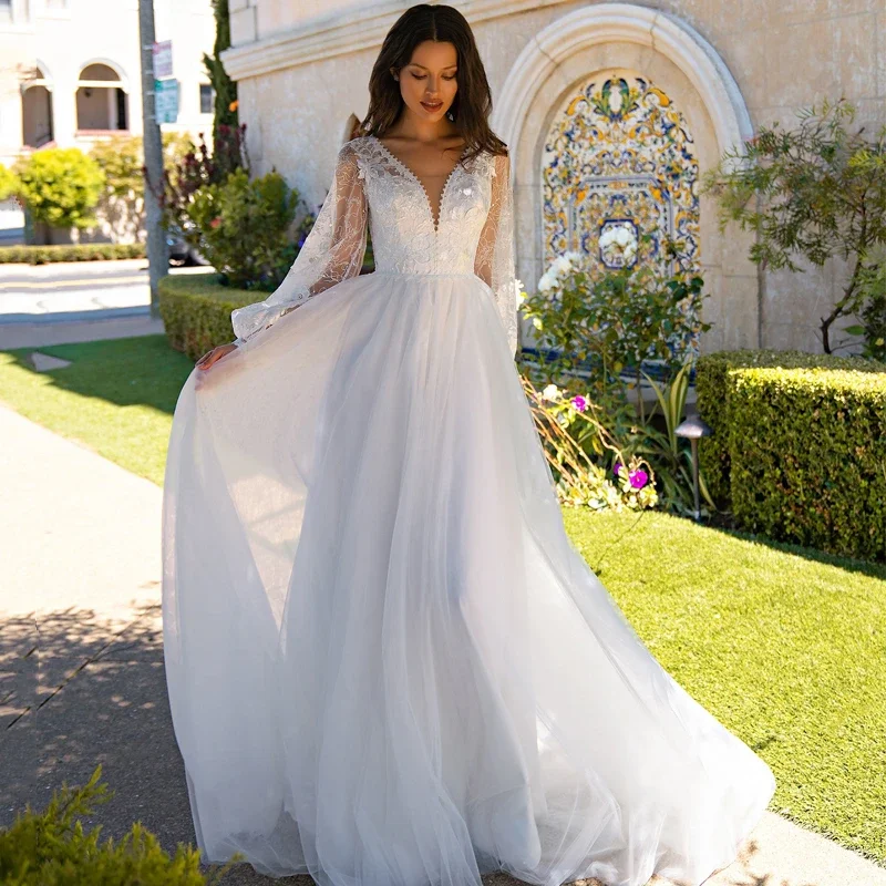 

Романтическое свадебное платье А-силуэта с V-образным вырезом, длинными рукавами, кружевной аппликацией и бантом на спине, свадебное платье с оборками, Тюлевое платье для невесты на заказ