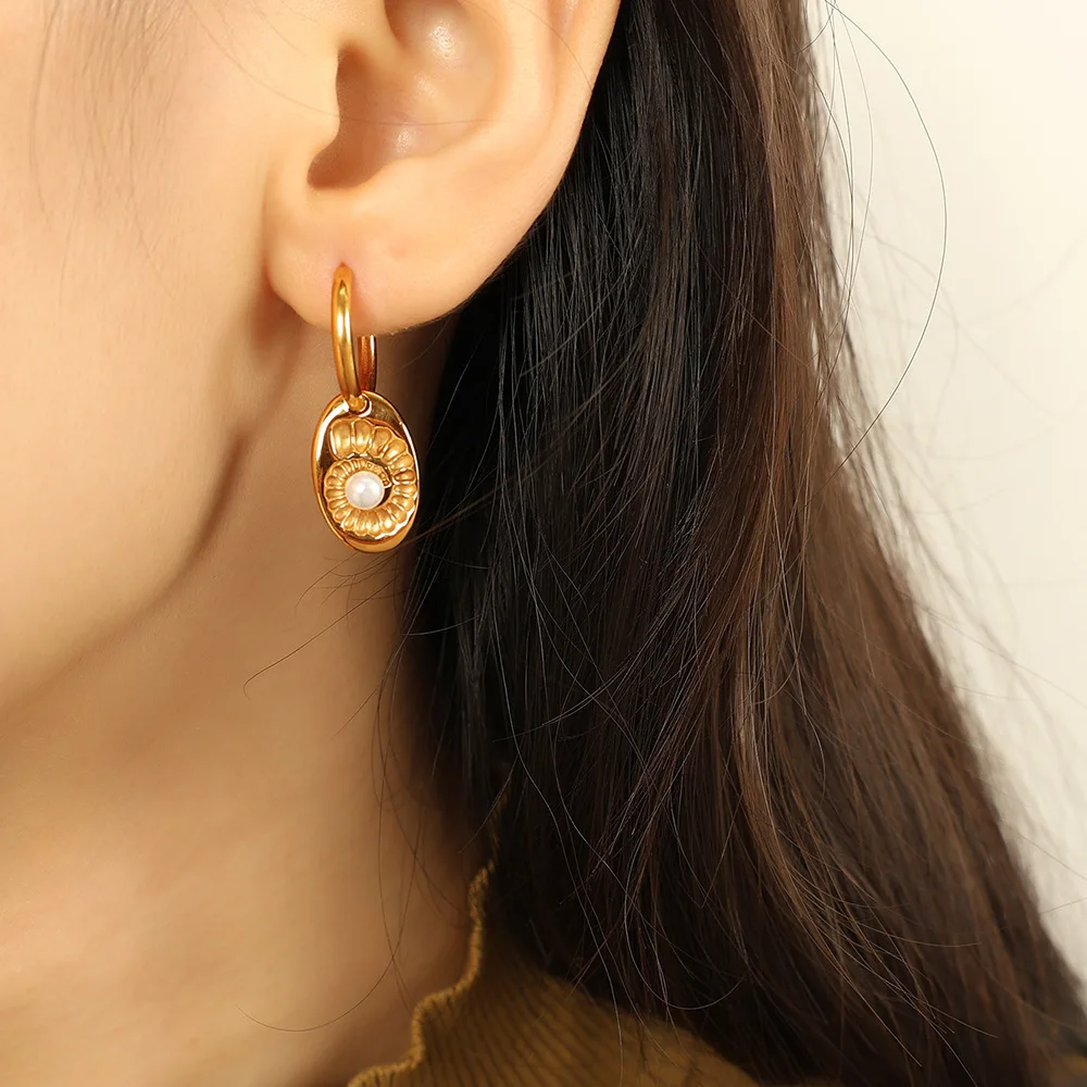 Серьги-кольца Keen-on из нержавеющей стали 316L с жемчугом в форме ракушки