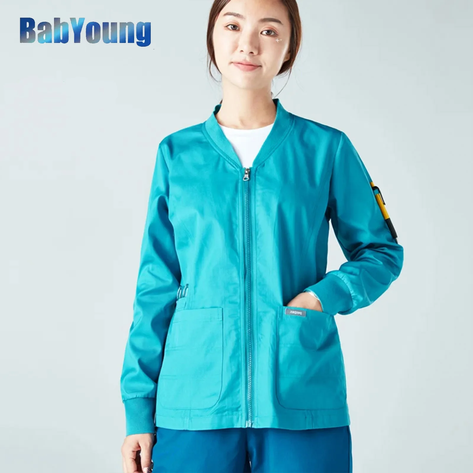 Куртка медицинская трикотажная на молнии с манжетами для врачей и медсестер