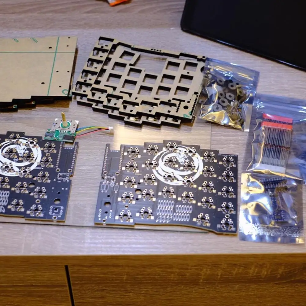 Подходит для DIY маленькой клавиатуры с красной точкой DO52 механическая клавиатура