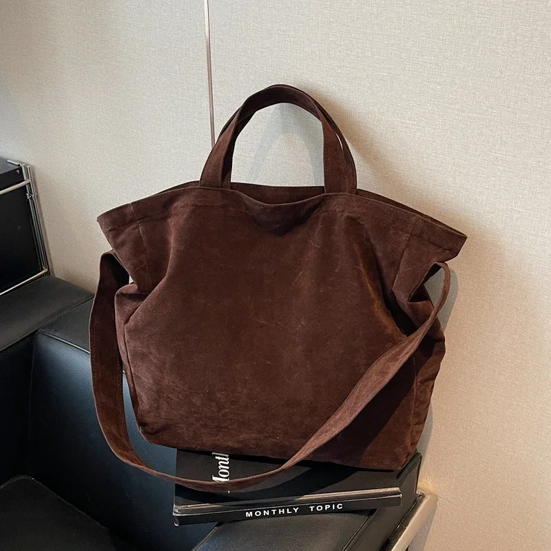 Фото Large Capacity Velvet 2024 Hot Selling Tote Bag Zipper Solid Color Popular Fashion Handbag Soft Simple Commuting Shoulder Bag №2