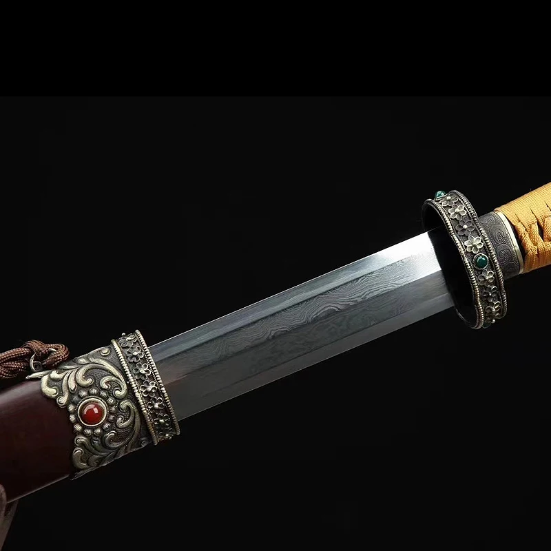 

Китайские мечи, сделанные вручную из складной стали (Дамасская сталь) и устанавливаются как кислотная деревянная подвеска для косплея