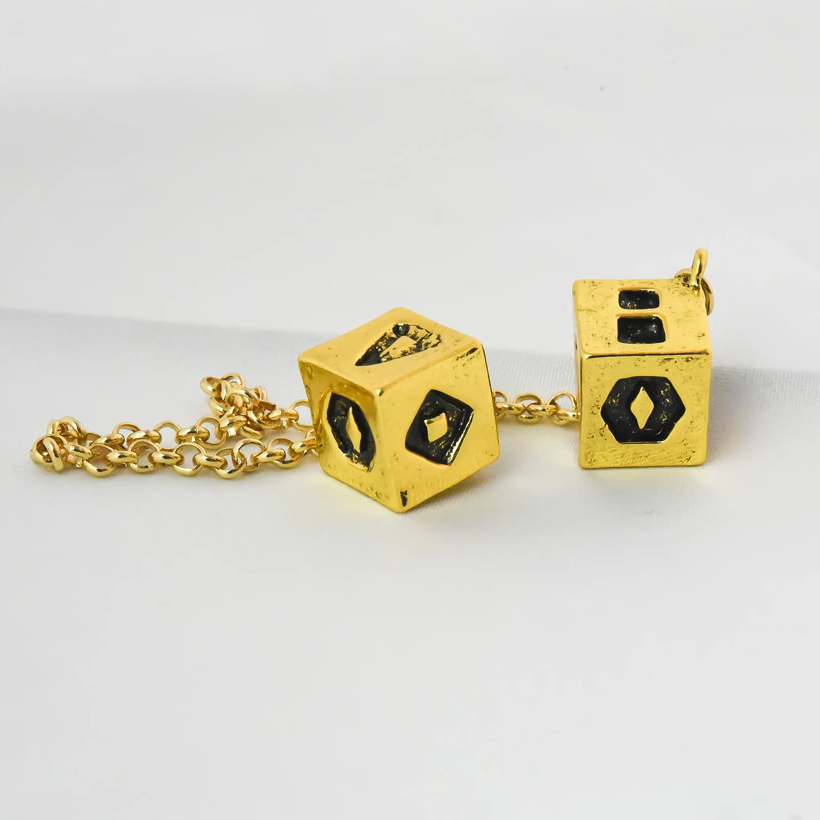 New Big Antique Gold Color Bracelet Han Solo Lucky Dice Prop,1.25 cm Dice with Link Chain Bracelet Wars Car Mirror Jewelry