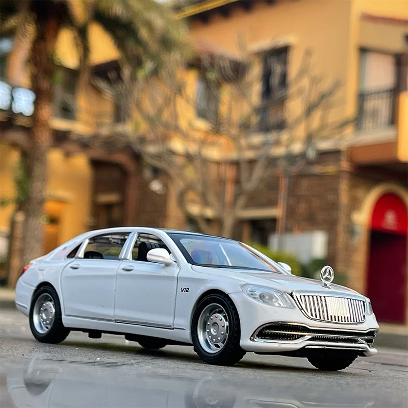 

1:32 BENS Maybach S650 Alloy Metal Diecast Cars Model Toy Car Vehicles Pull Back Sound and light For Children Boy Toys gift