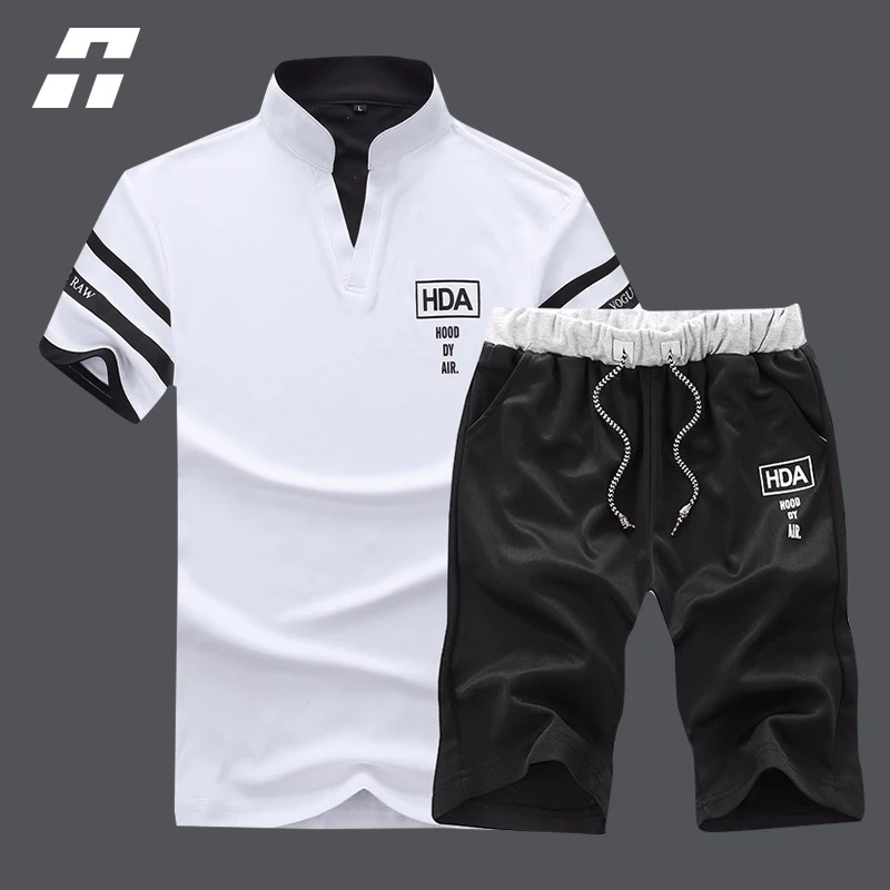 Спортивный костюм мужской летний из 2 предметов шелковая футболка и шорты с