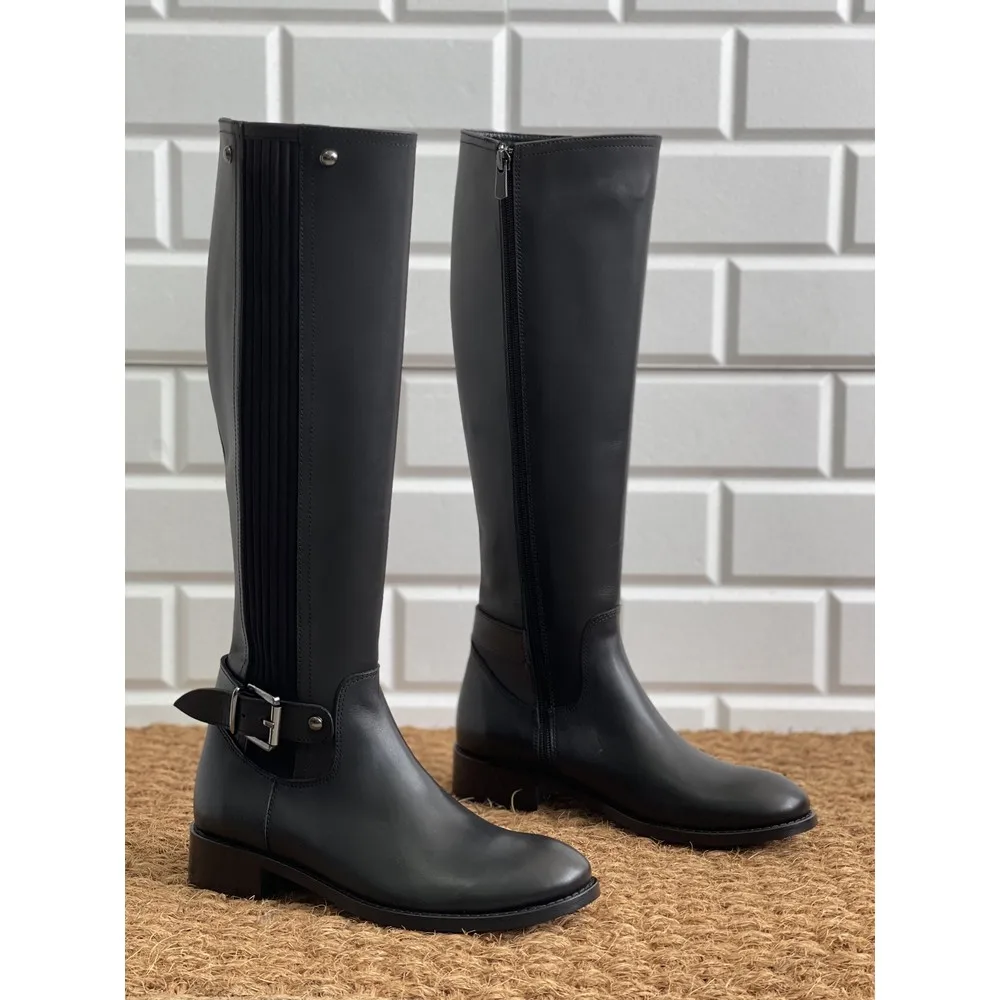 

Black Leather Women Flat Boots