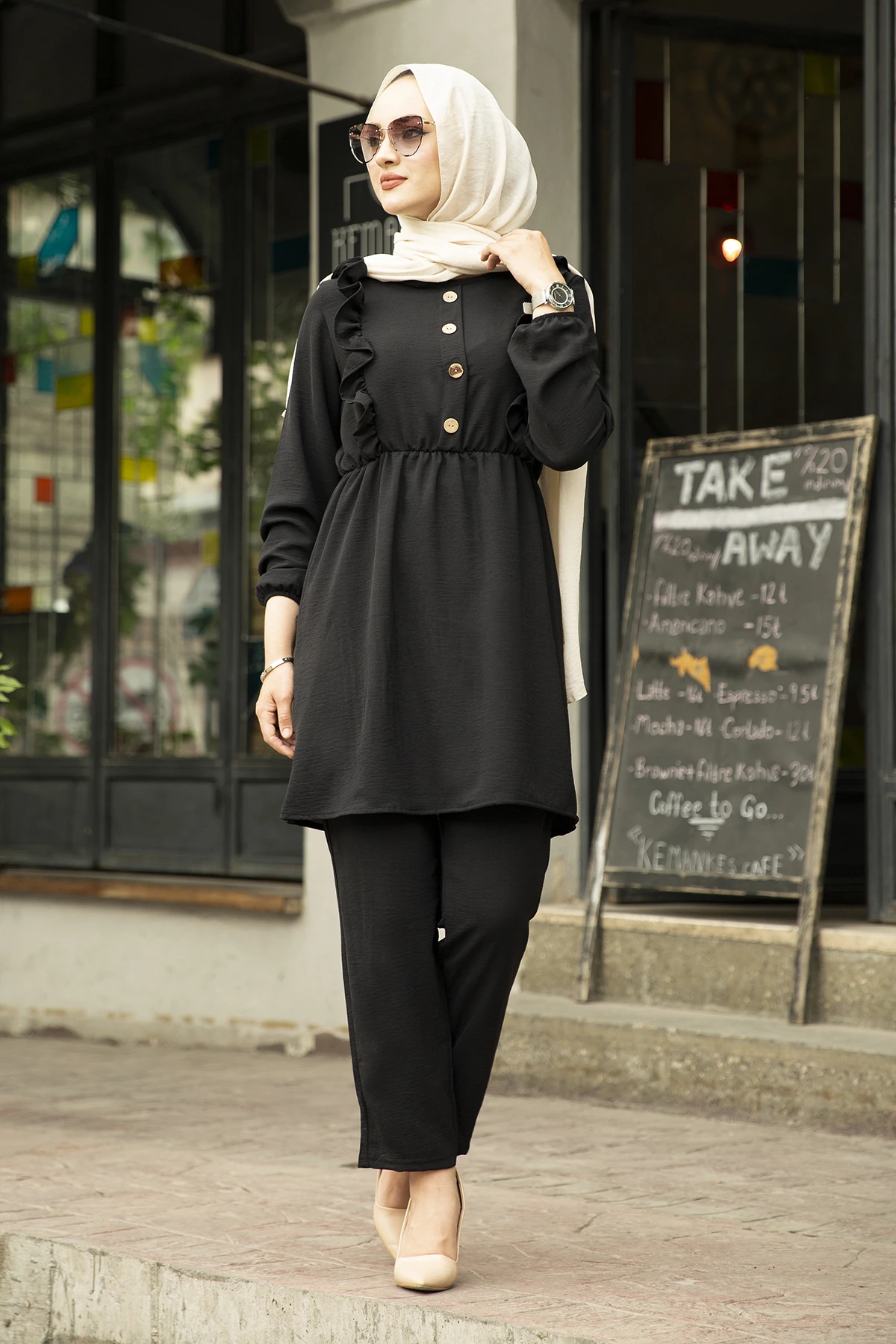 

Front Frilled Dual Team NY-Black