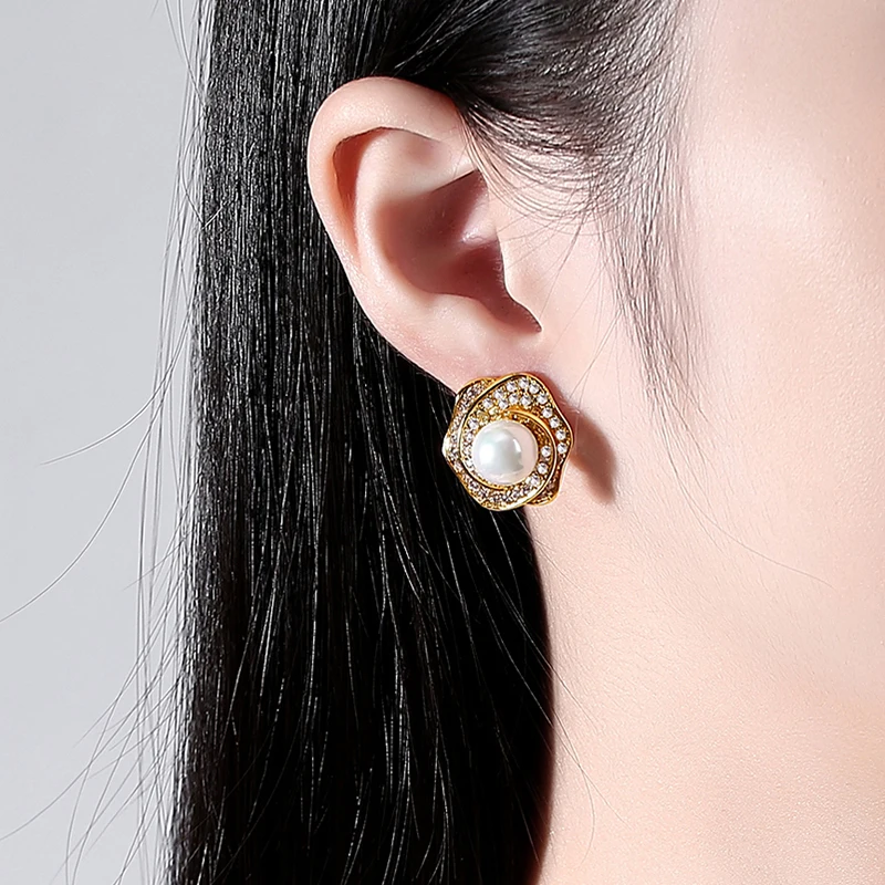 Изысканный кубический оксид циркония LUOTEEMI с гвоздями шампанского в виде