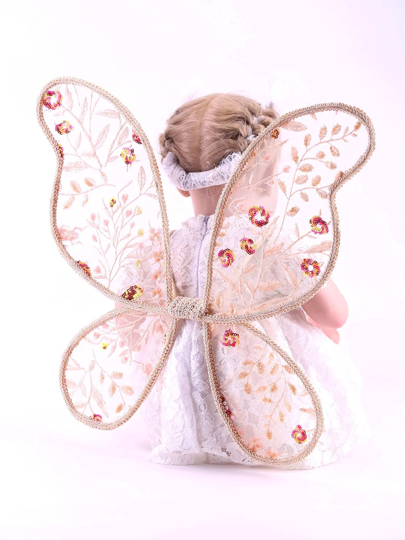 Снежные зубья сетка вышивка блестки лист девушка крылья бабочки праздничный