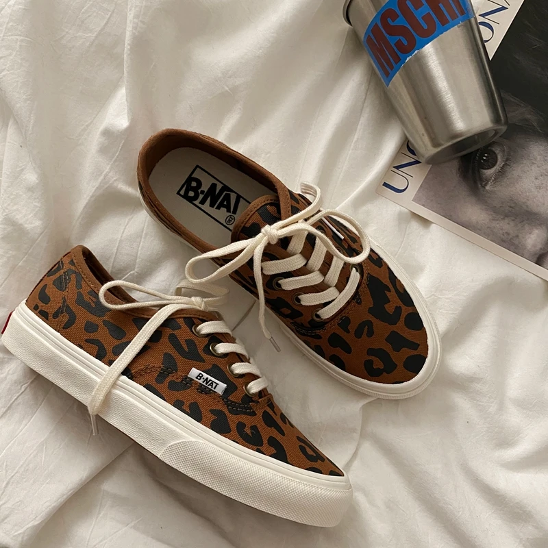

All-Matching Pure Color Women's Canvas Shoes Women's 2022 Trendy Casual Shoes Low Top Breathable Sneakers Zapatos Para Mujer