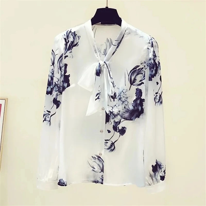 Женская блузка с длинным рукавом винтажным принтом