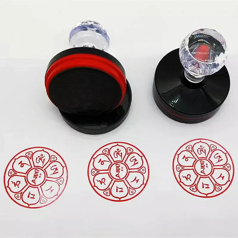 

Манджури Восемь символов мантра, буддистское изделие, автоматическое высвобождение масла, светочувствительное уплотнение, диаметр 5 сантиметров