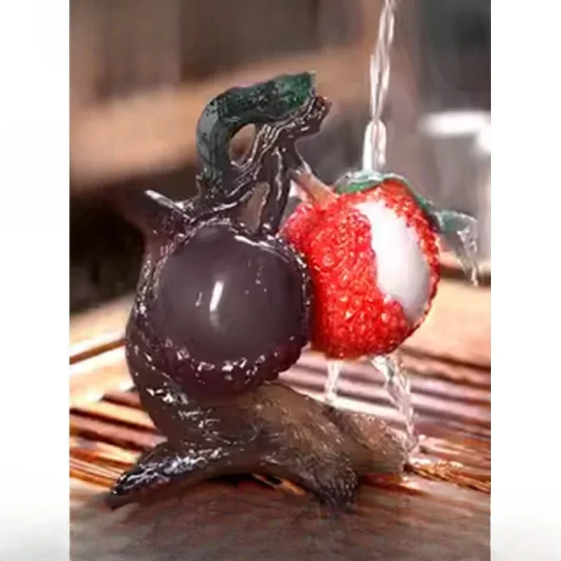 Меняющий цвет личи