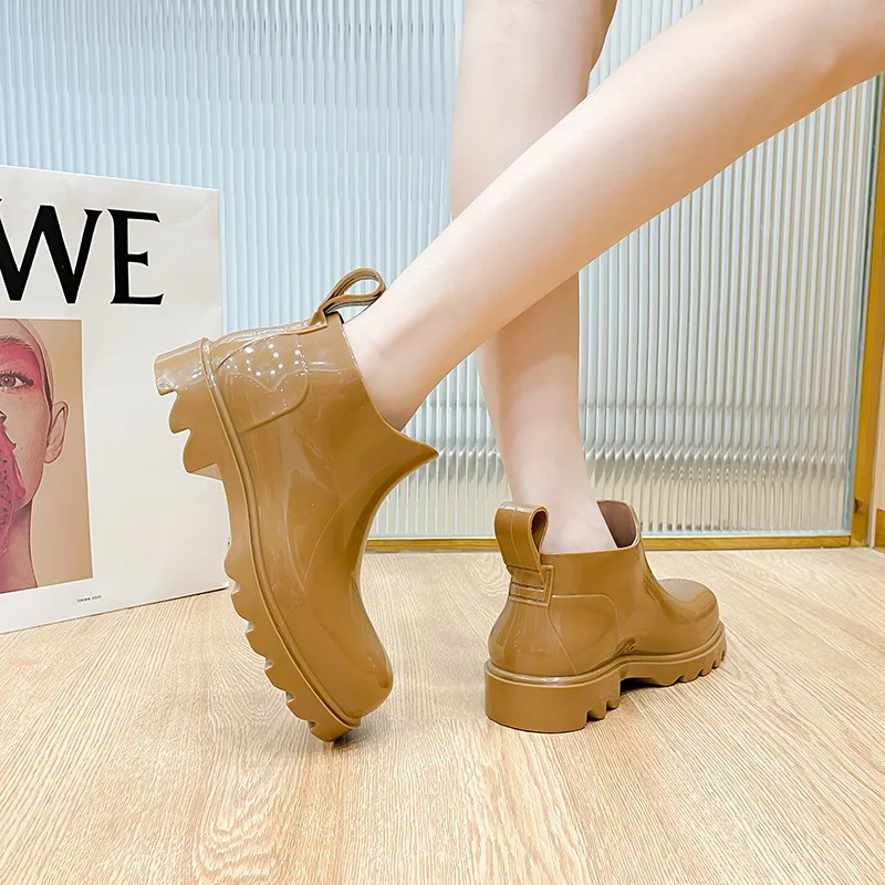 

2022 Women's Outdoor Non-slip Boots Soft PVC Ladies Jelly Shoes Autumn Slip-on Fashion Solid Female Short Boot Woman Rain Boots