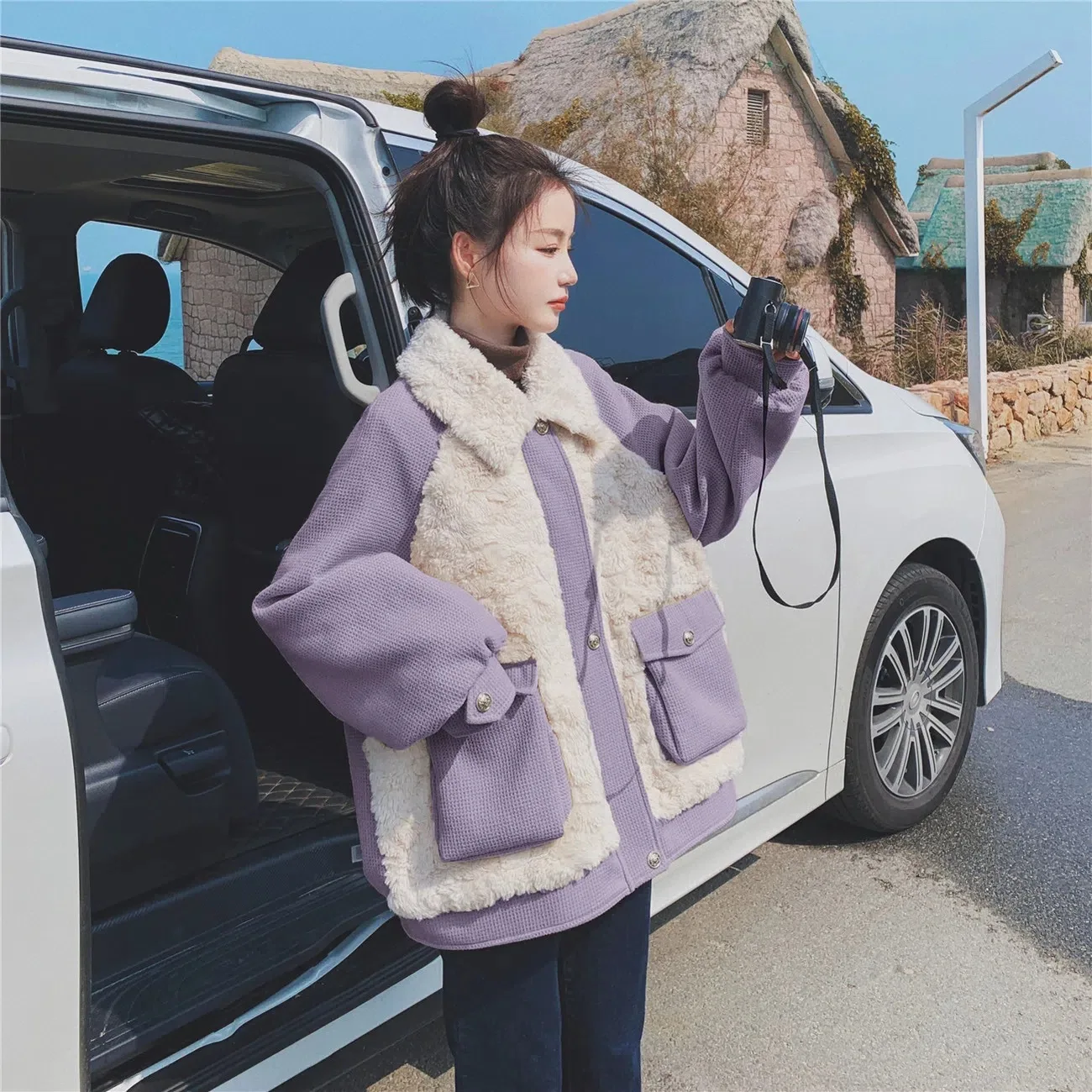 Autumn and Winter New Lambswool Splicing Jacket Female Design Sense Niche Tops Female Large Size Loose Cotton Jacket