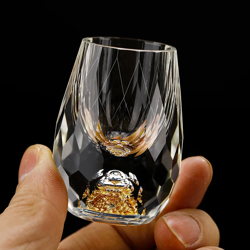 

Creative crystal glass gold foil Jinshan white wine glasses wholesale with gift boxes on behalf of Maotai Cup source