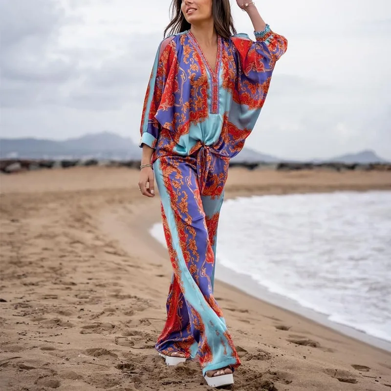 

2022 Spring/Summer European Beauty Bohemian Printed Long Sleeve Top Casual Straight Pants Set